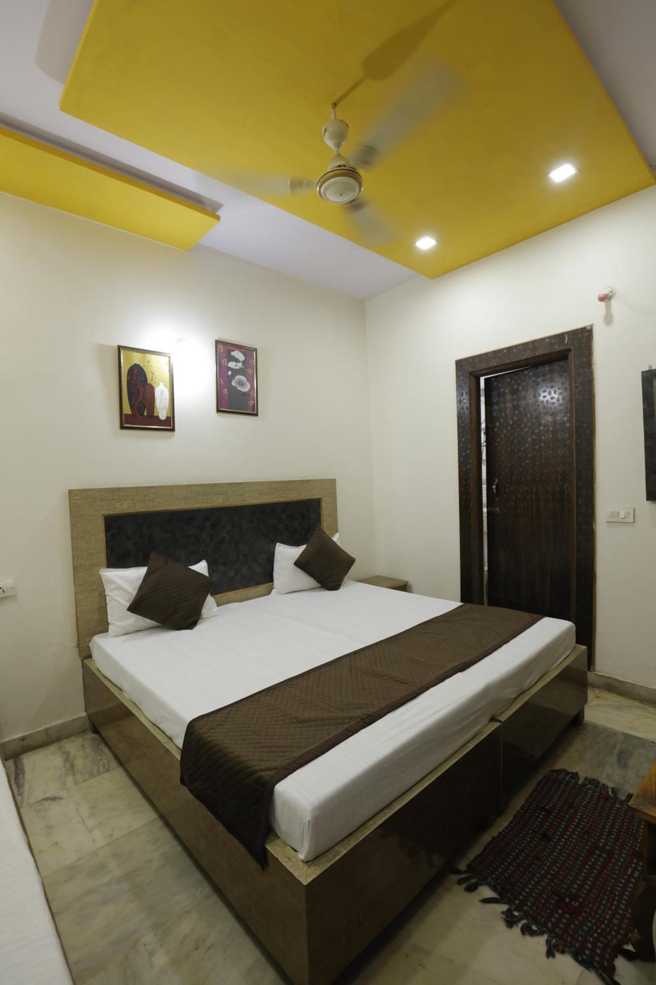 אגרה Basil Inn Home Stay Walking Distance From Taj Mahal Agra מראה חיצוני תמונה