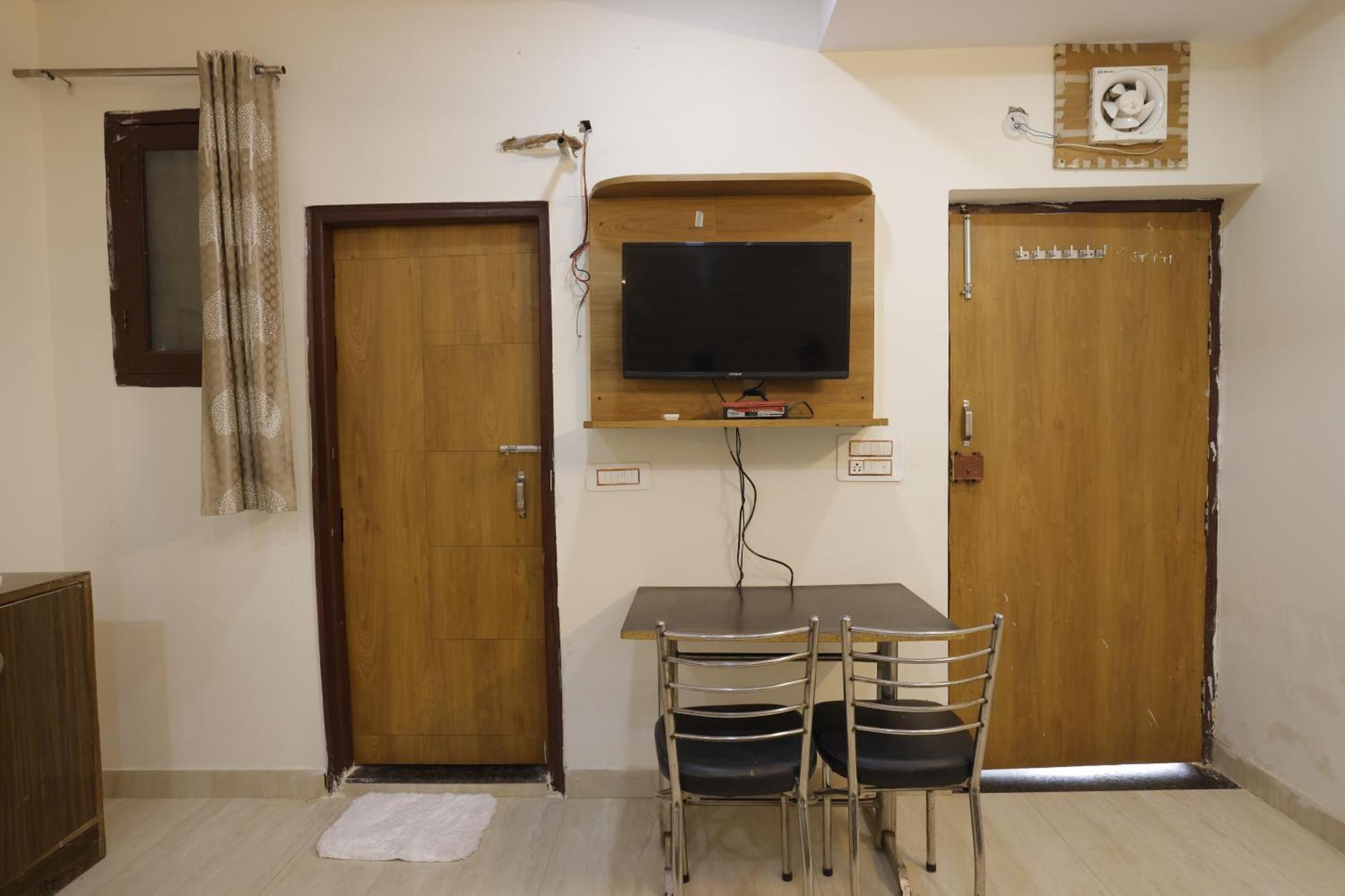 אגרה Basil Inn Home Stay Walking Distance From Taj Mahal Agra מראה חיצוני תמונה